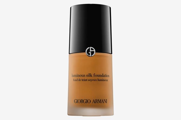 Giorgio-ArmaniBeautyLuminousSilk-Foundation